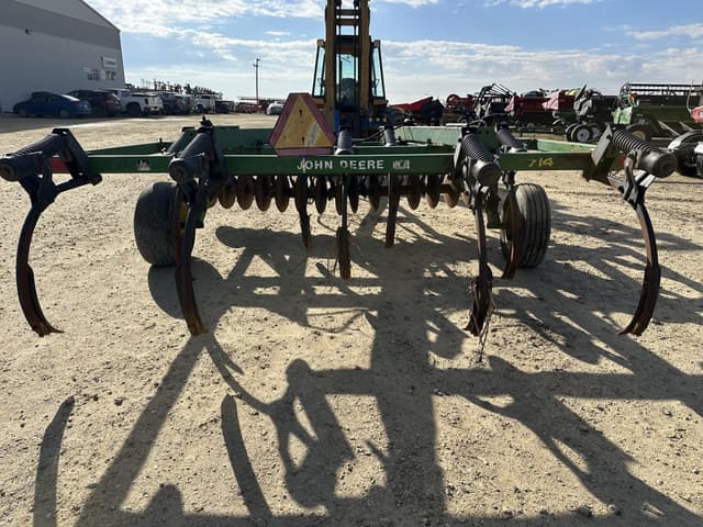 Image of John Deere 714 equipment image 4