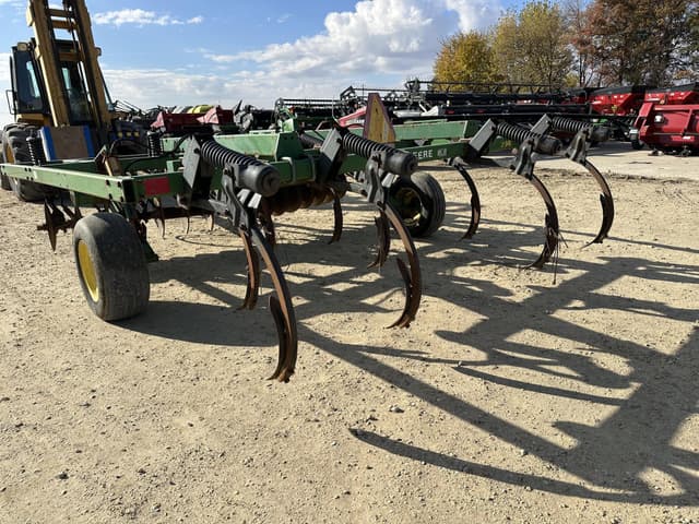 Image of John Deere 714 equipment image 3