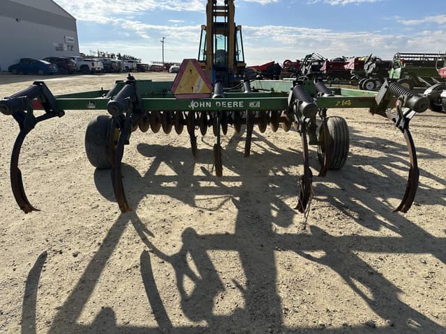 Image of John Deere 714 equipment image 4