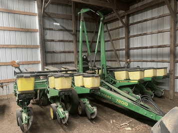 Main image John Deere 7200
