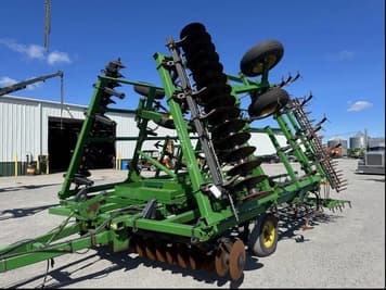 Main image John Deere 724