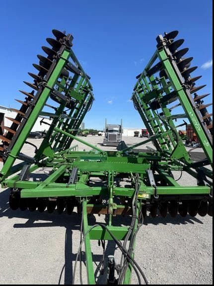 Image of John Deere 724 equipment image 3