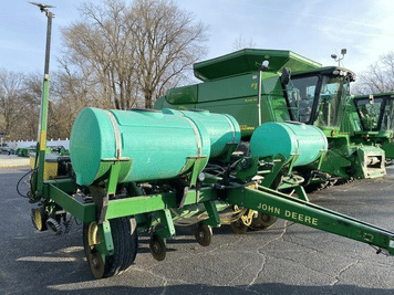 Main image John Deere 7240