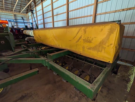 1989 John Deere 750 Equipment Image0