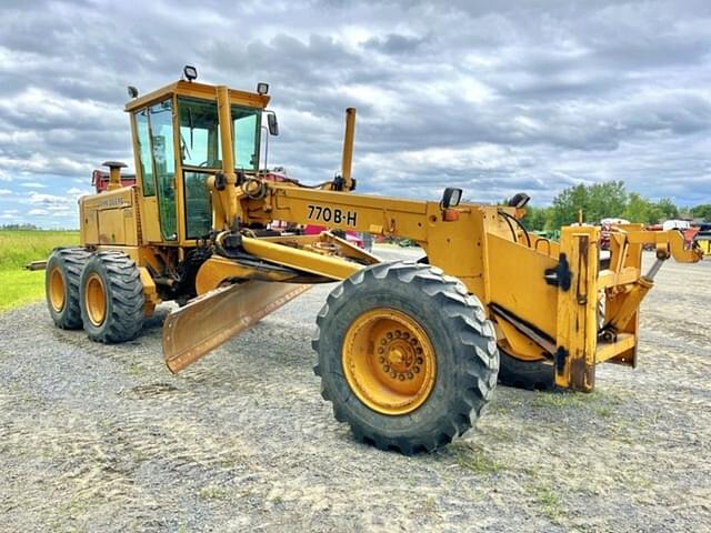 Image of John Deere 770BH equipment image 1