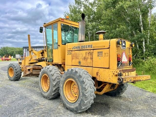 Image of John Deere 770BH equipment image 4
