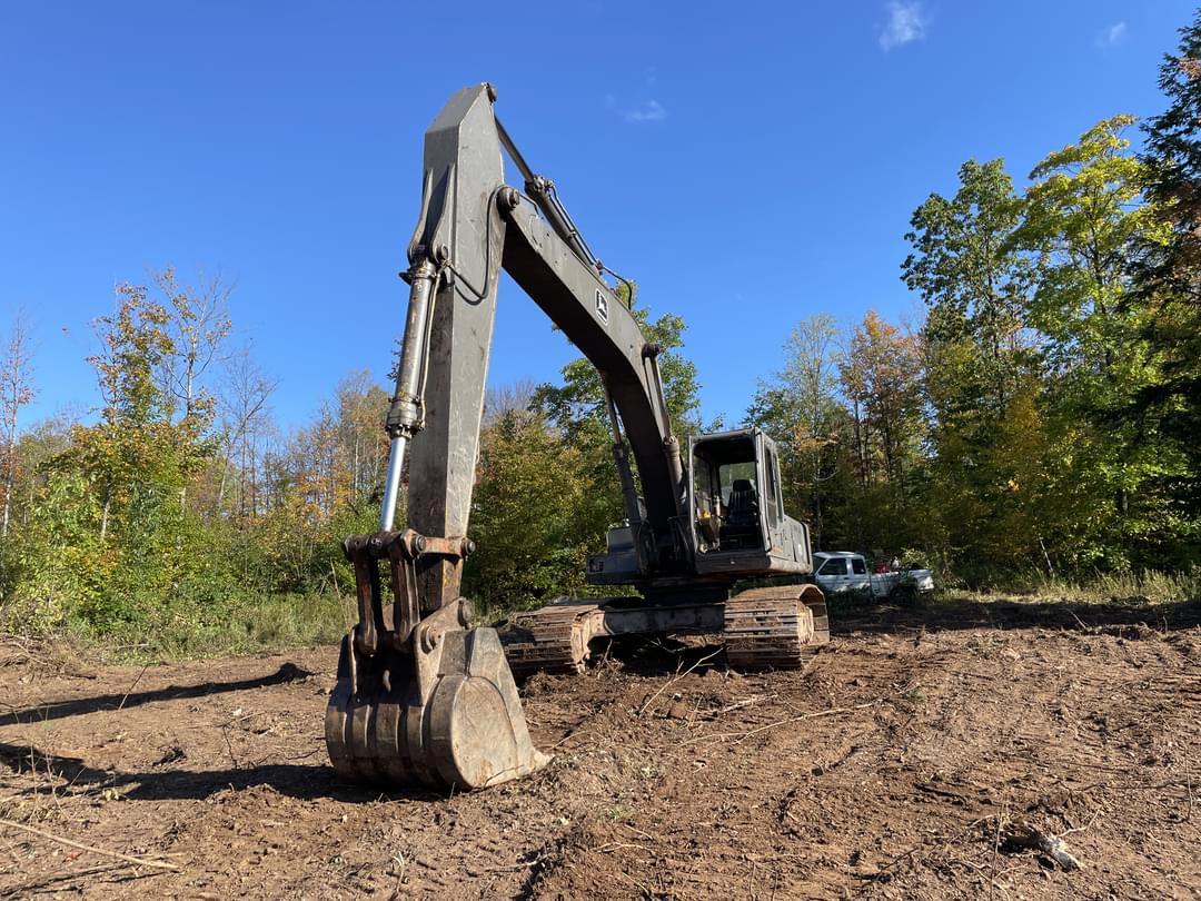 Image of John Deere 790D Primary image