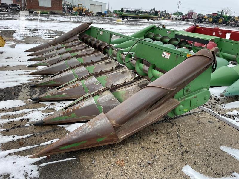 1989 John Deere 843 Equipment Image0