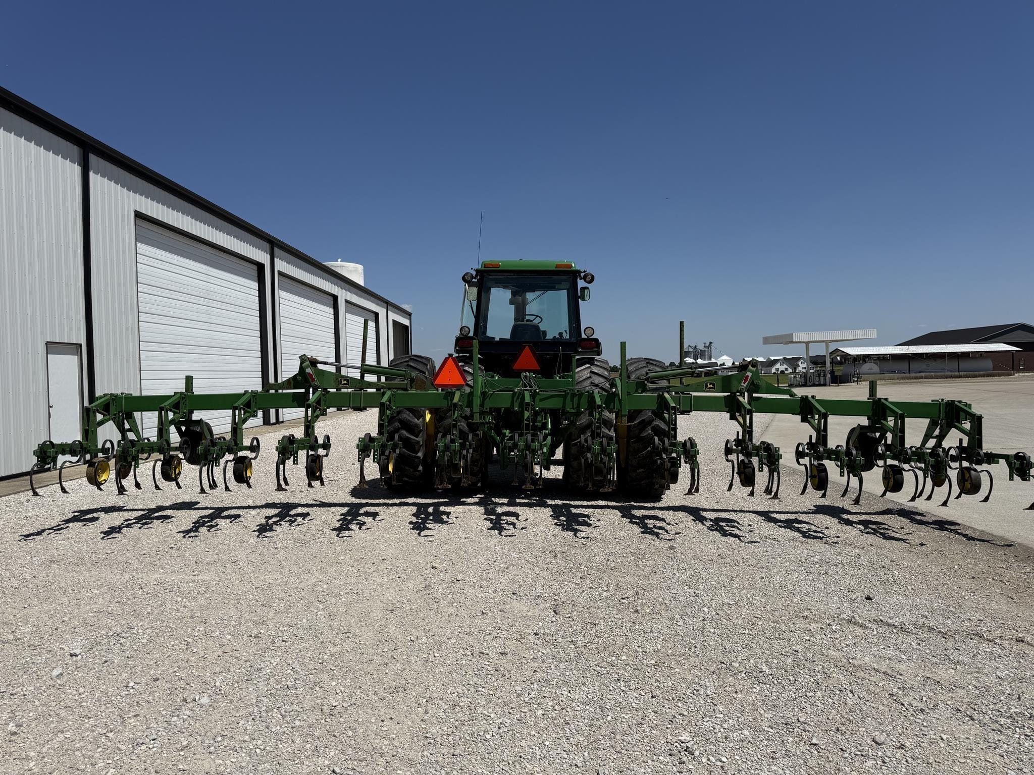 1989 John Deere 845 Equipment Image0