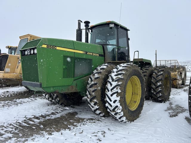 Image of John Deere 8560 equipment image 2