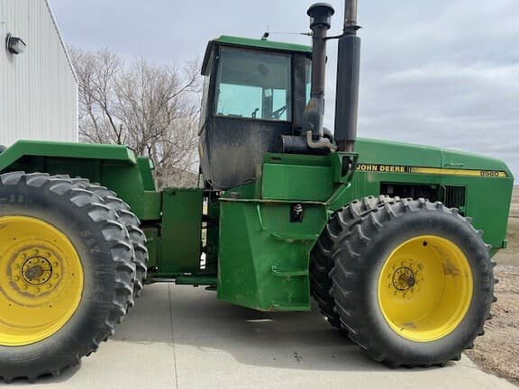 Image of John Deere 8560 equipment image 1