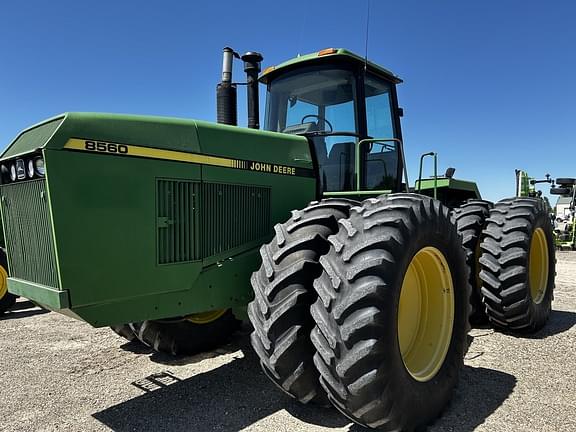 Image of John Deere 8560 equipment image 1