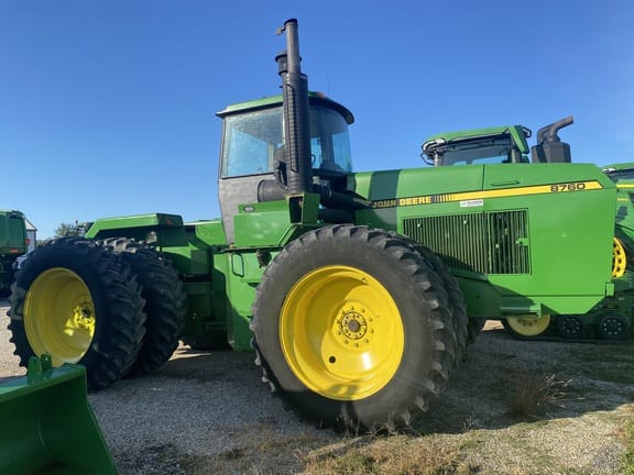 1989 John Deere 8760 Equipment Image0