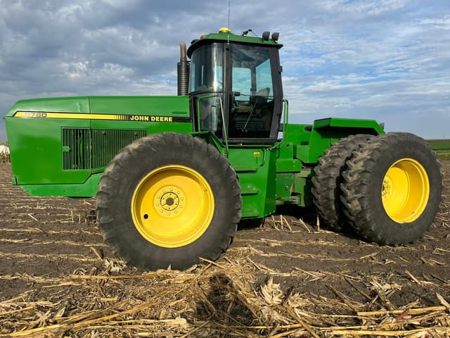 Image of John Deere 8760 equipment image 1