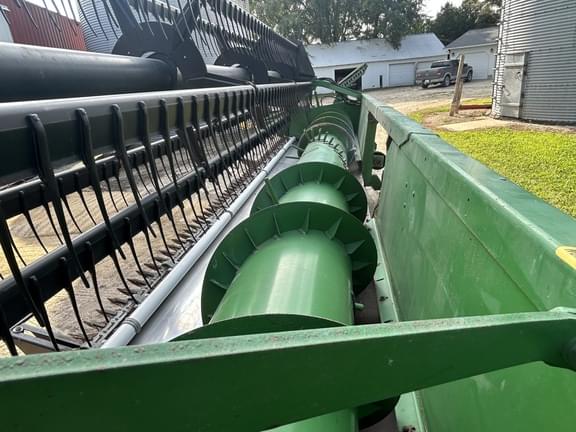 Image of John Deere 920F equipment image 2