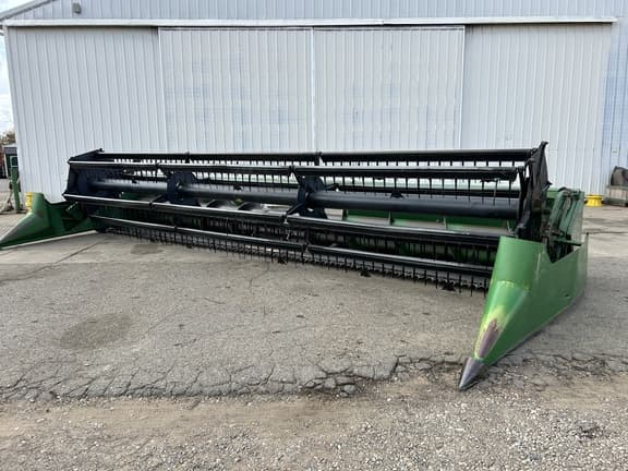 Image of John Deere 924 equipment image 2