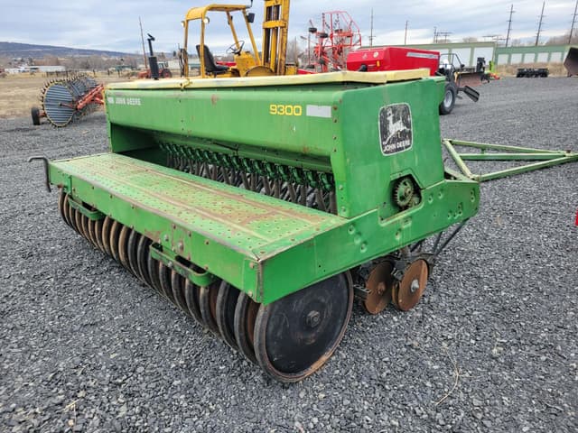 Image of John Deere 9300 equipment image 2