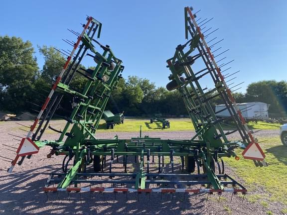 Image of John Deere 960 equipment image 4