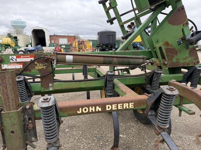 Image of John Deere 960 equipment image 4