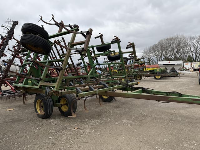 Image of John Deere 960 equipment image 2