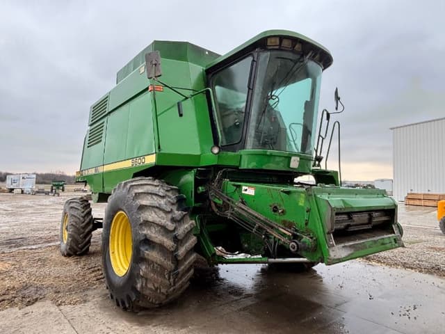 Image of John Deere 9600 equipment image 2