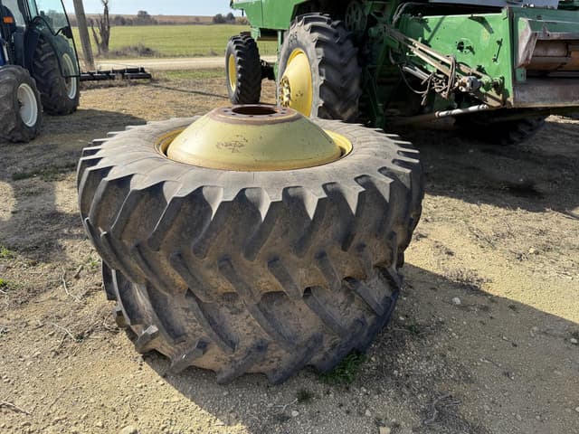 Image of John Deere 9600 equipment image 2