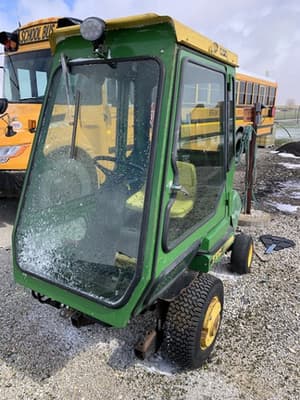 1989 John Deere F910 Image