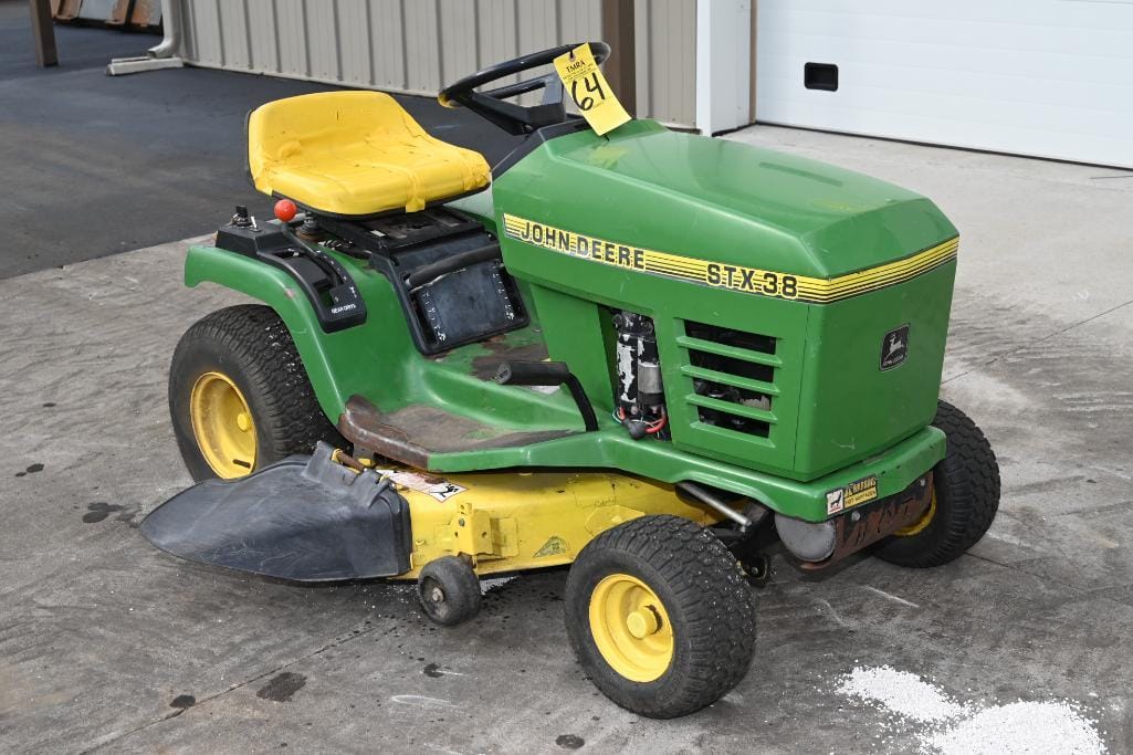 Main image John Deere STX38