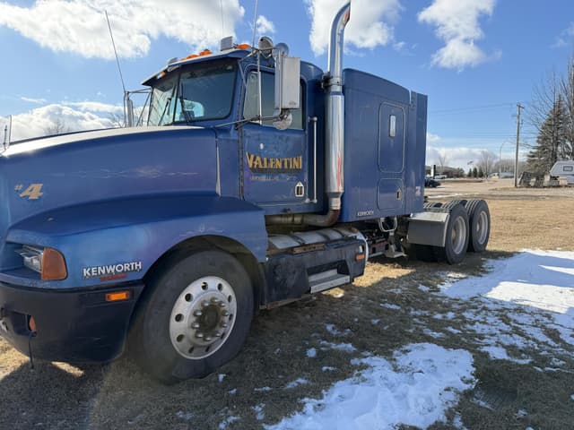 Image of Kenworth T600 equipment image 1