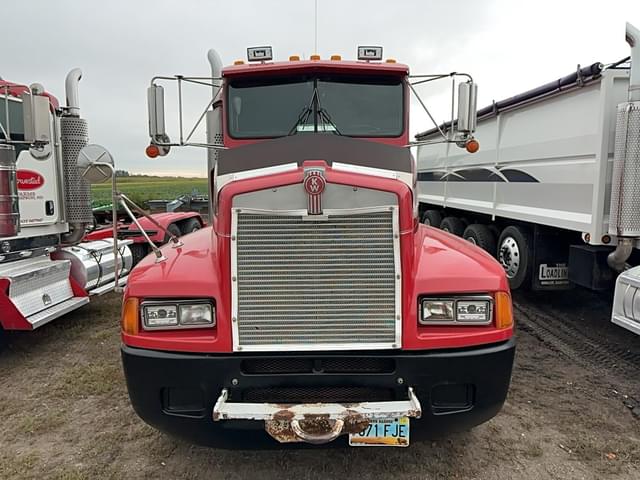 Image of Kenworth T600 equipment image 1