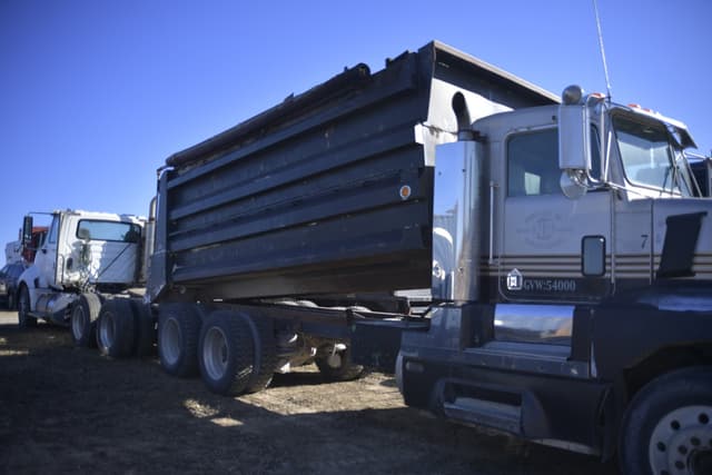 Image of Kenworth T600 equipment image 2