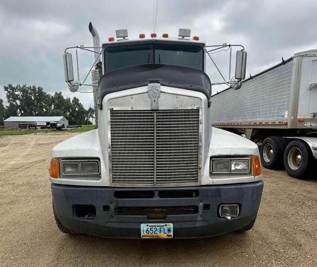 Image of Kenworth T600 equipment image 1