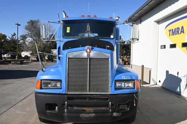 Image of Kenworth T600 equipment image 4