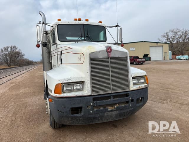 Image of Kenworth T600 equipment image 2