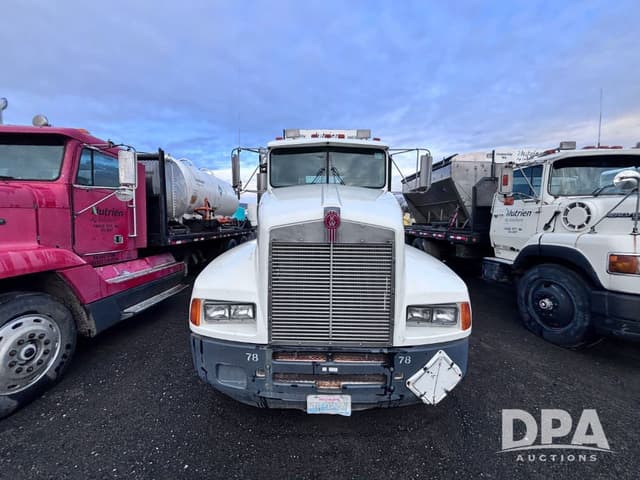 Image of Kenworth T600A equipment image 2