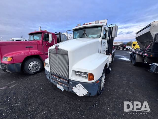 Image of Kenworth T600A equipment image 1