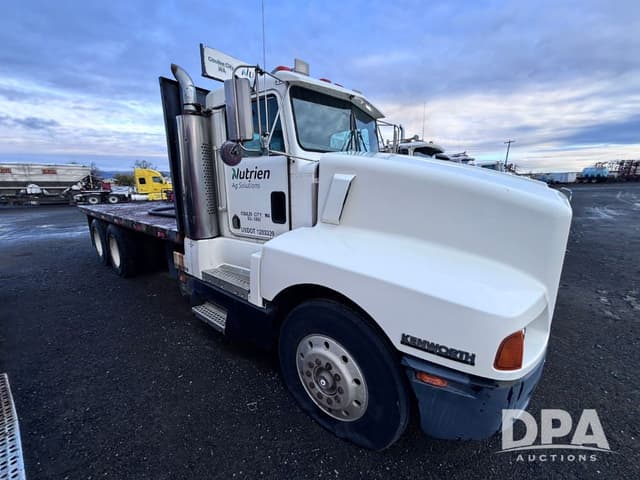Image of Kenworth T600A equipment image 4
