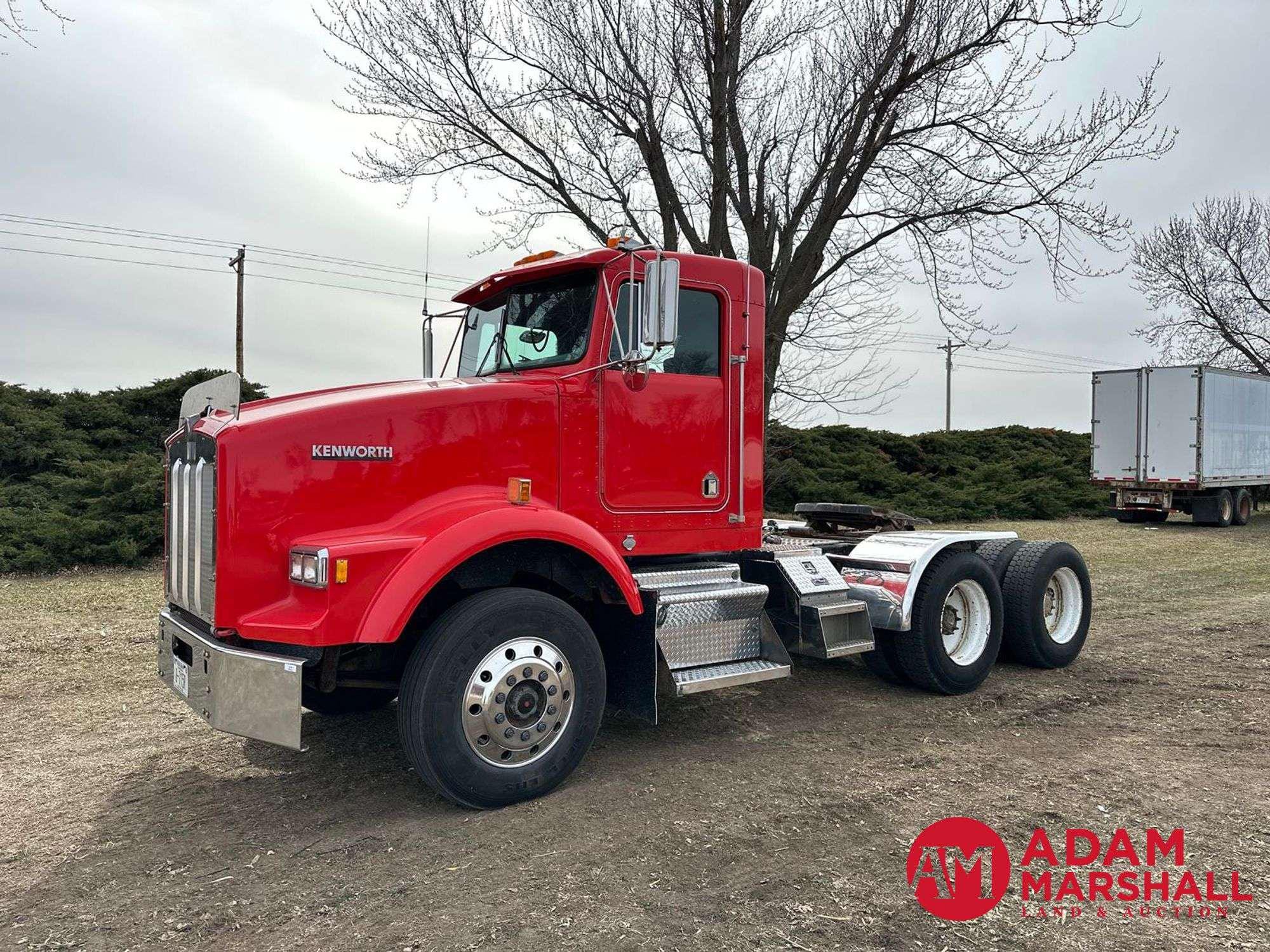 Main image Kenworth T800