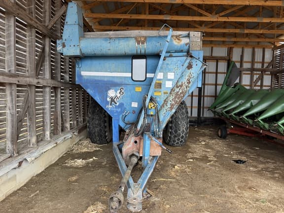 Image of Kinze 440 equipment image 2