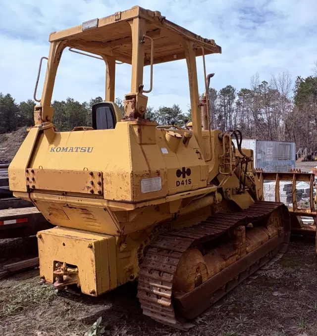 Image of Komatsu D41S-3 equipment image 4