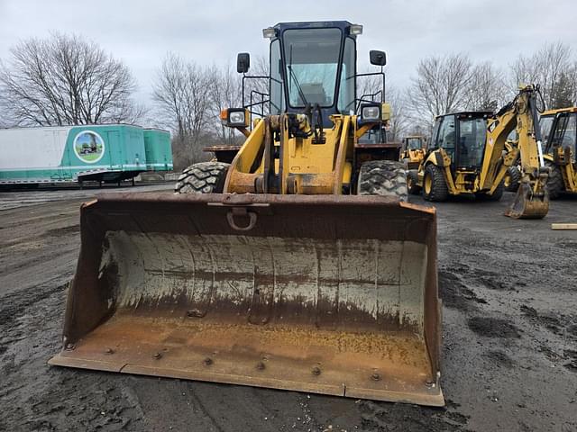 Image of Komatsu WA320-1 equipment image 1