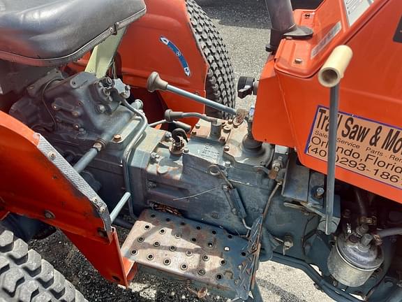Image of Kubota L2050 equipment image 4