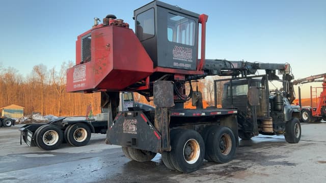 Image of Mack DM690S equipment image 4