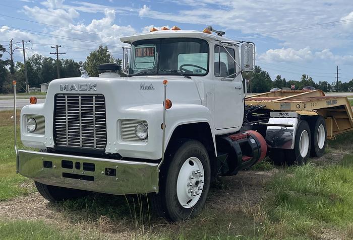 Image of Mack R688ST Primary image