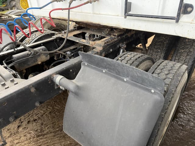 Image of Mack R690ST equipment image 4