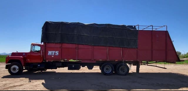 Image of Mack RD690S equipment image 1