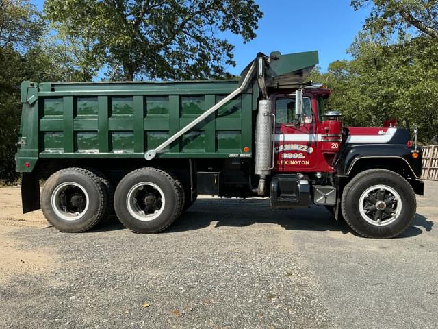 Image of Mack RD690SX equipment image 3