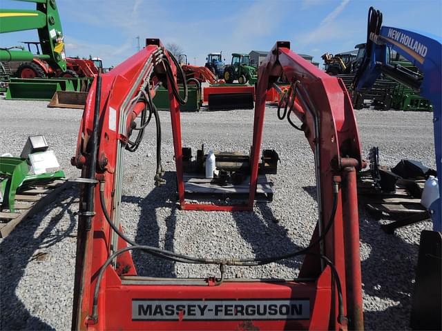 Image of Massey Ferguson 1060 equipment image 3