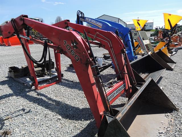 Image of Massey Ferguson 1060 equipment image 4