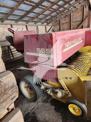 1989 New Holland 565 Image